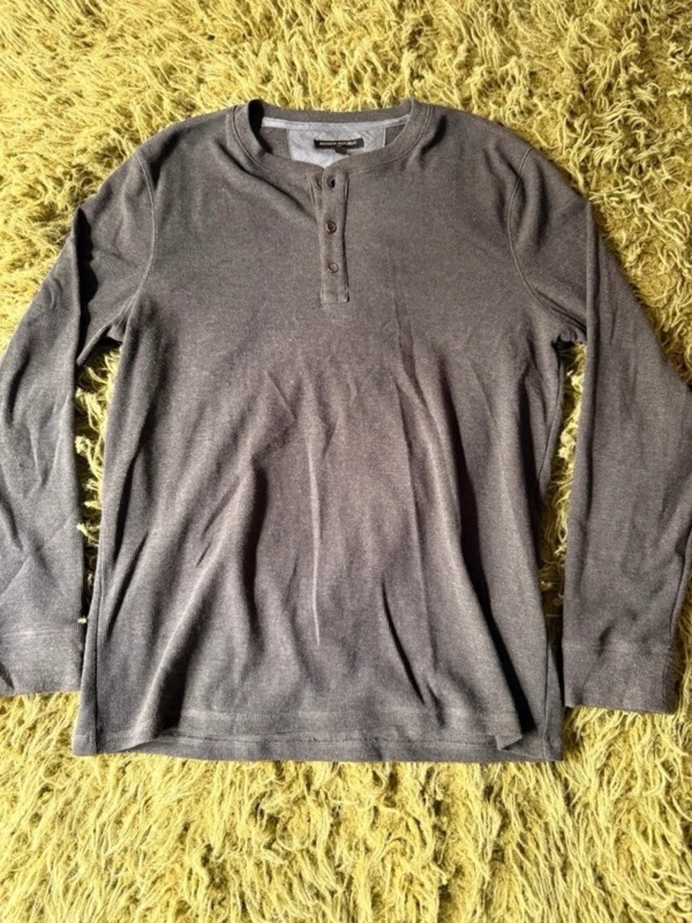 Men's Charcoal Long-Sleeve Henley Shirt - Unbranded